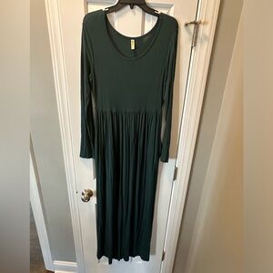 Long sleeve green maxi dress